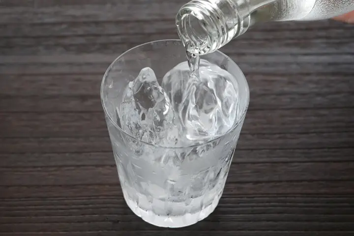 本格焼酎はある食べ物と飲むと脳血栓になりにくい！？
